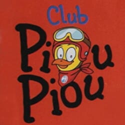 Logo of "Club Piou Piou" featuring a cartoon bird wearing aviator goggles and a red scarf against an orange background.
